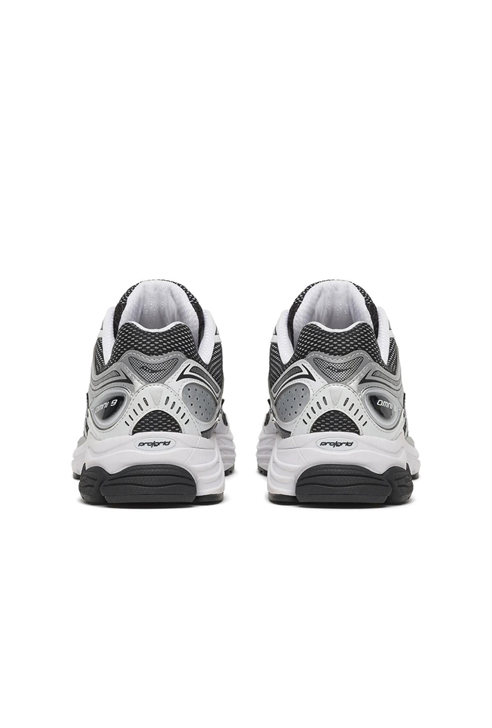 Saucony ProGrid Omni 9 OG Trainers